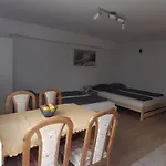 Lelle Lelke Apartmanhaz 아파트 *