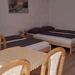 아파트 Lelle Lelke Apartmanhaz 발라톤엘