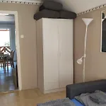 Lelle Lelke Apartmanhaz 아파트 *