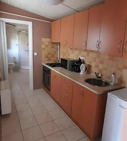 Lelle Lelke Apartmanhaz דירה *