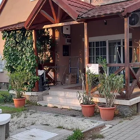 Lelle Lelke Apartmanhaz Daire