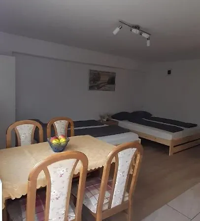 Lelle Lelke Apartmanhaz דירה *